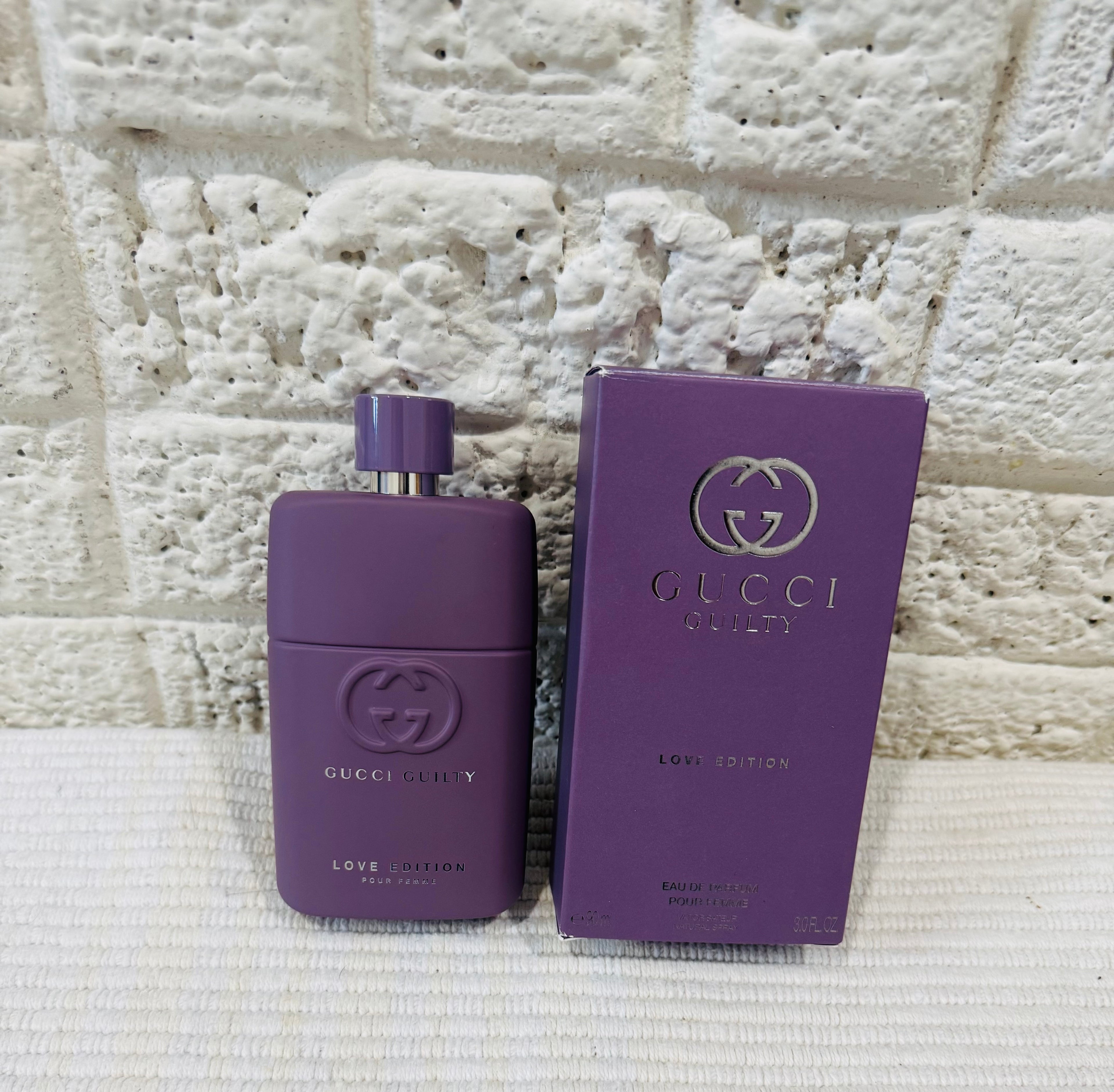 💜 Gucci Guilty Love Edition – 100% Original 💜

Elegante, moderno y súper femenino ✨  
El Gucci Guilty Love Edition es una fragancia especial y sofisticada, perfecta para mujeres seguras y románticas 💕

Su aroma es floral-ámbar dulce y fresco
